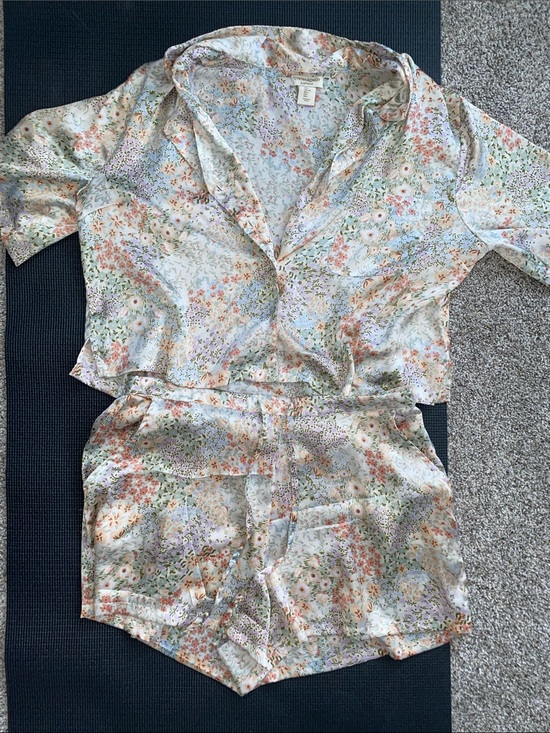 Cynthia Rowley Other - Cynthia Rowley Floral Pastel Satin Pajama Set - Mint, Peach, Lavender